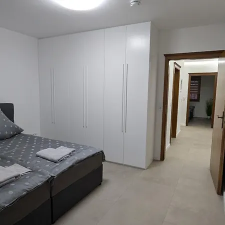 Modernes 3-zimmer In Mit Balkon *
