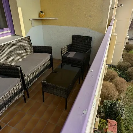 Modernes 3-zimmer In Mit Balkon דירה אפינגן